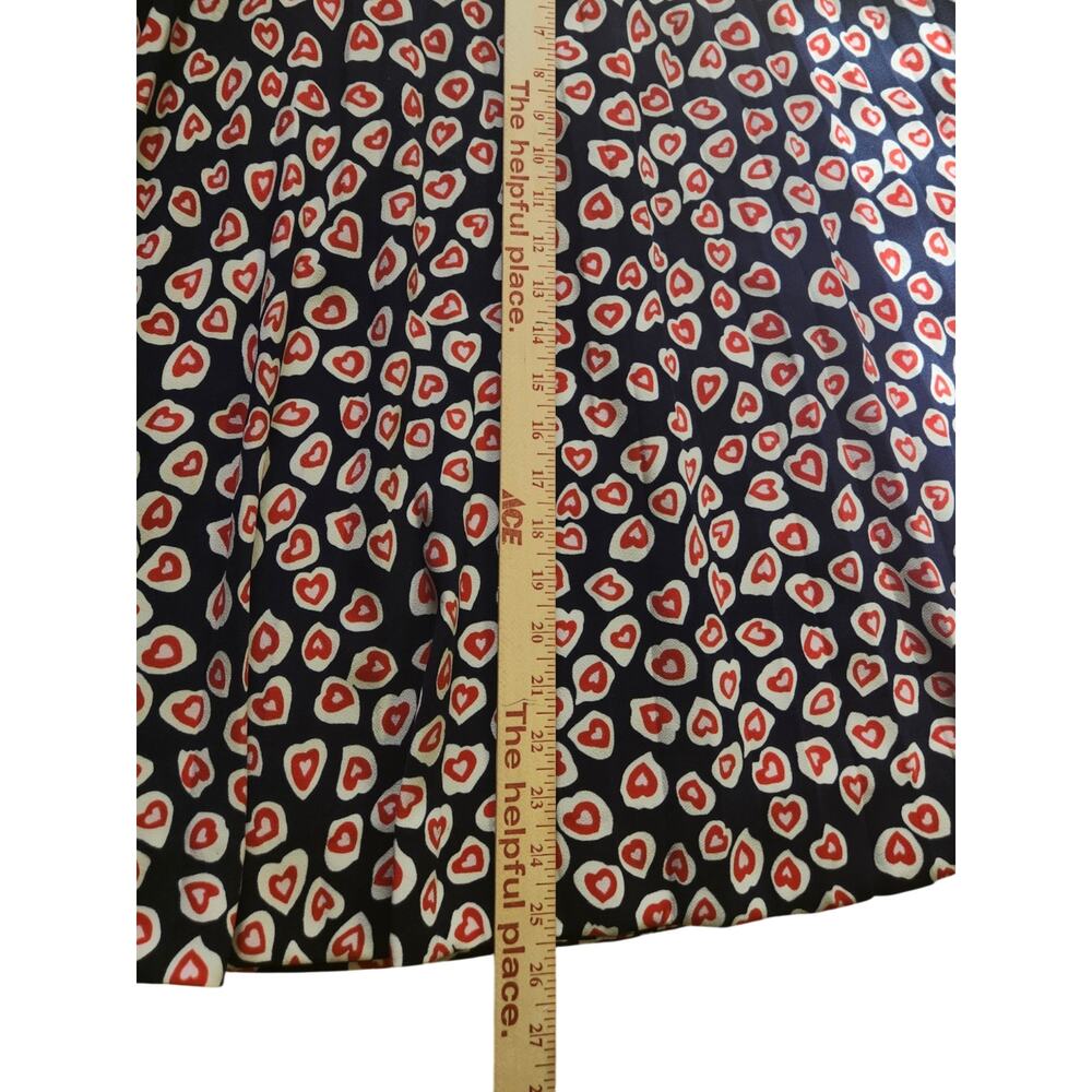 J Crew Heart Print Pleated Novy Blue Red Crepe Skirt Women Size 10 Like NEW - Picture 7 of 7